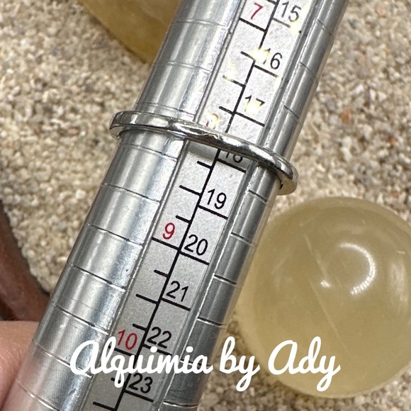 Alquimia Silver and Blue Ring with Oval Stone and Accent Sparkle - Picture 2 of 2